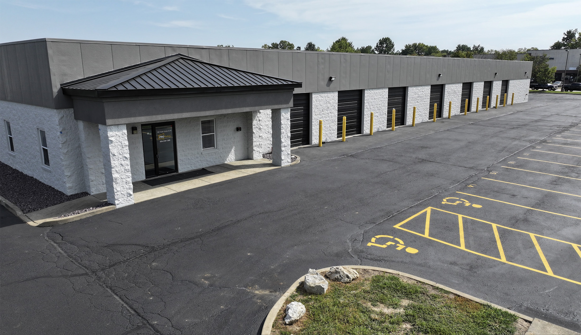 ProSuites-199TradeCenter-front1